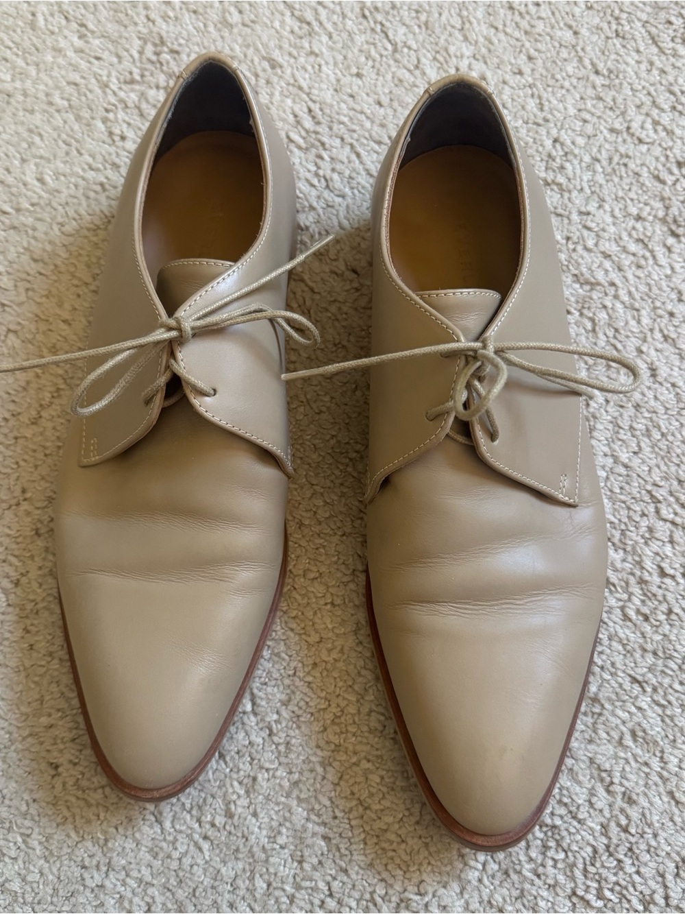 Everlane pointed Italian Leather loafer in Beige